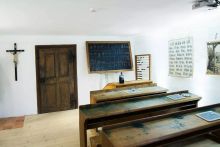 Historische Schule in Arnsdorf - Stille Nacht Projekt